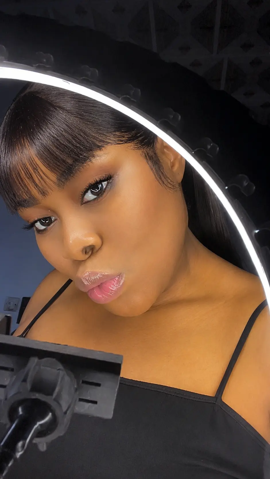 Glowing when u are broke is another form of being a witch🤣 Becox how will ur helpers know you reall...
