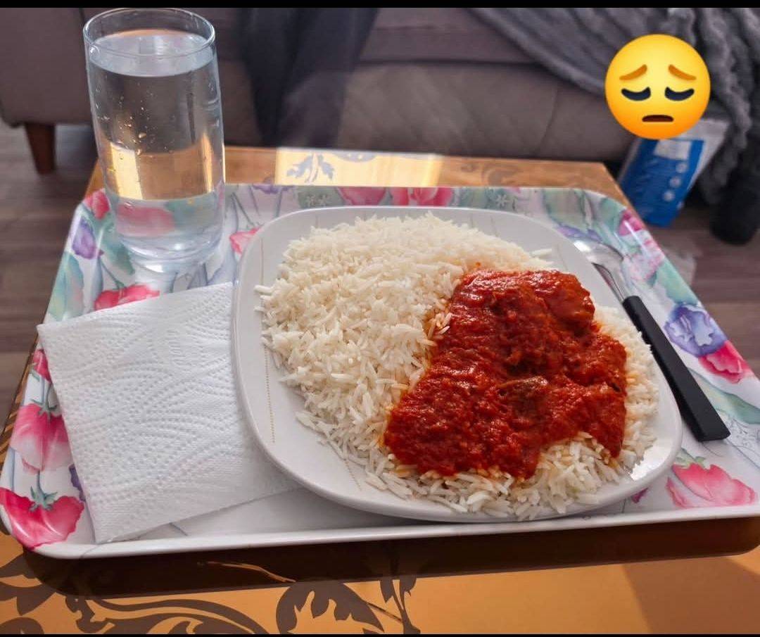 Your eating plate shouldn't be this boring 

No fruits, no vegetable.

Either of the 2 can serve at...