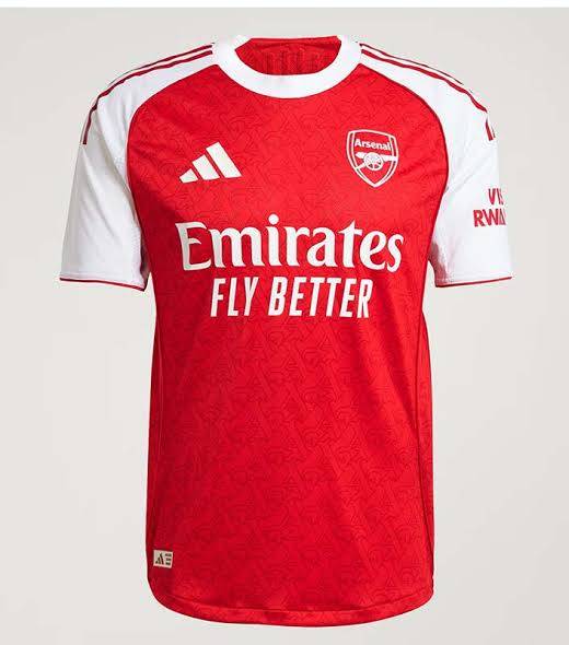 Update ๐จ: Arsenal Asoebi don Cost o, abi na jerseys them dey call am.
What's going on? ๐ค
#Refiner...