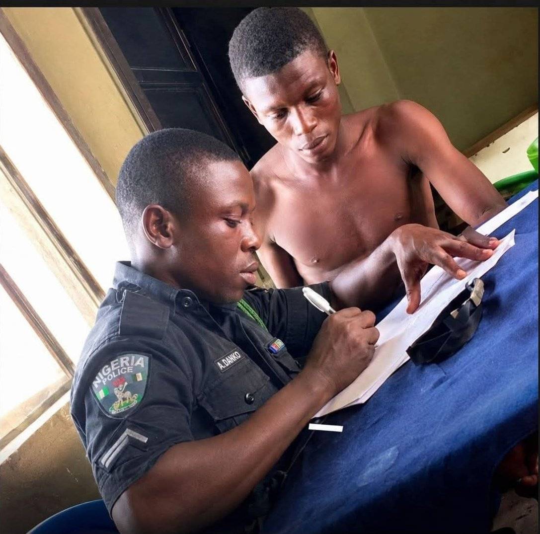 Officer no be wetin happen you dey write ooo I beg...... which one be say una shoot me e no enter....