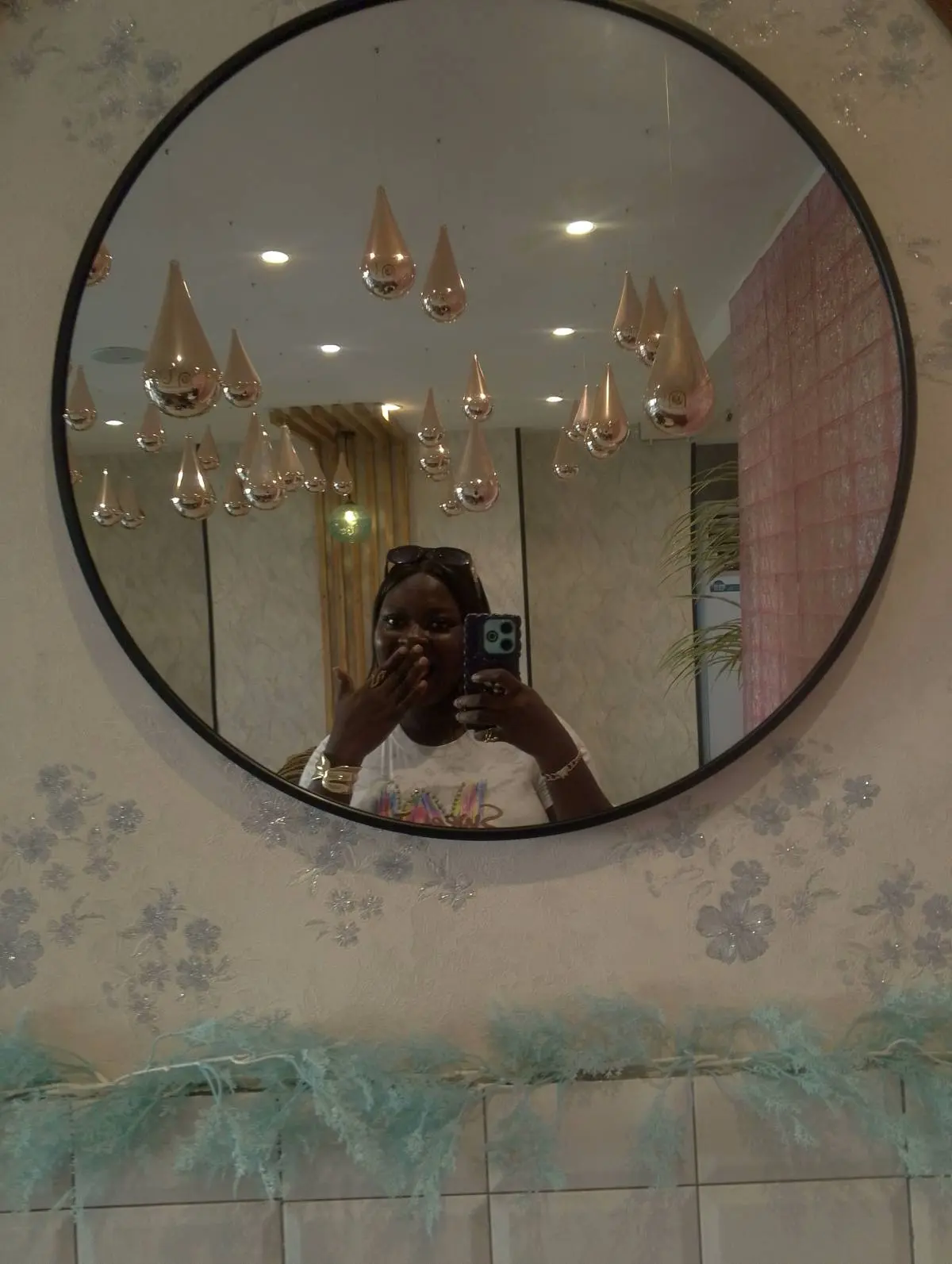 Good morning beautiful people ๐
I'm new here and I hope i make genuine connections and friends ๐โค๏ธ...