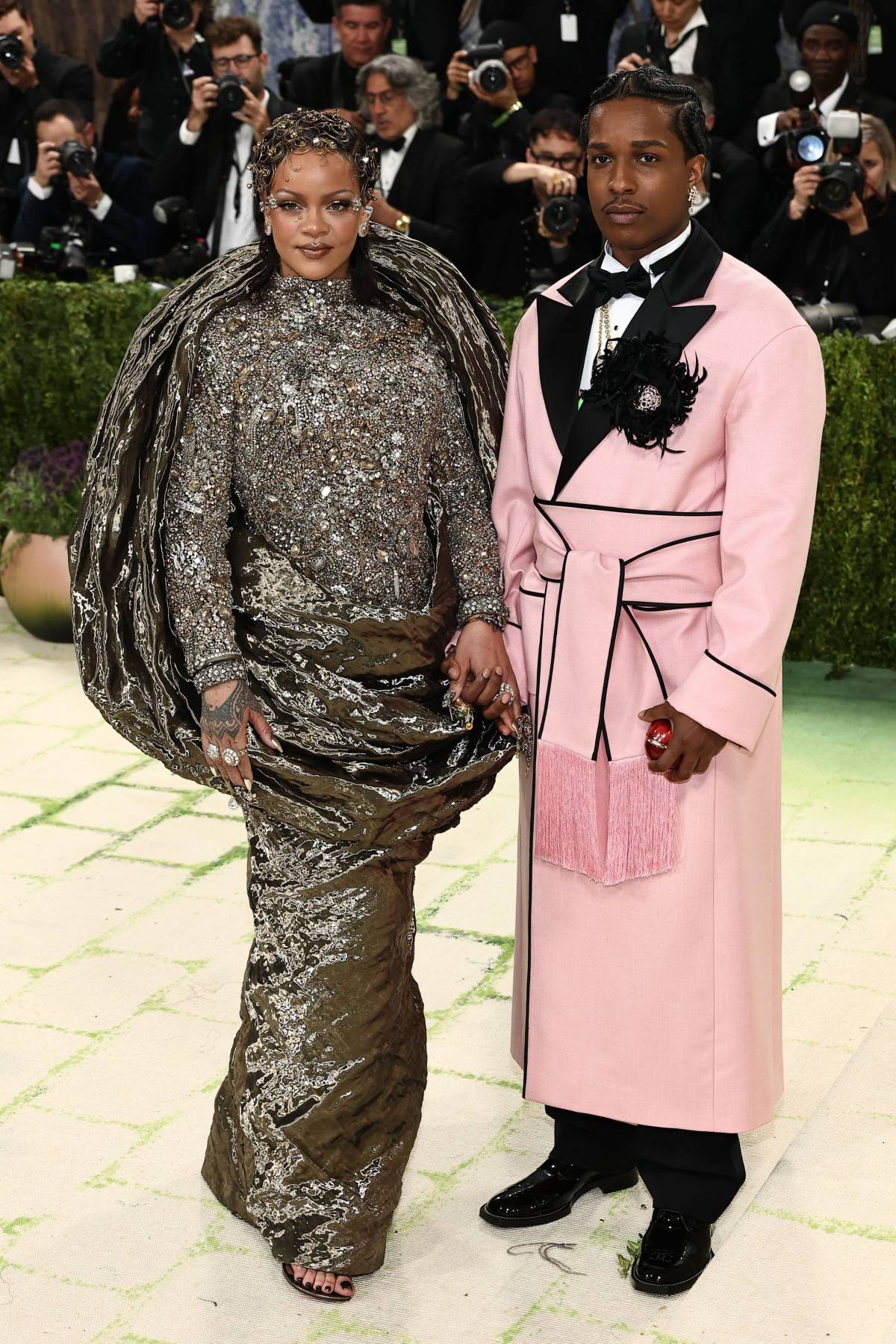 #Music superstar couple Rihanna and A$AP Rocky at the #MetGala2026.
Rihanna wore Maison Margiela by...