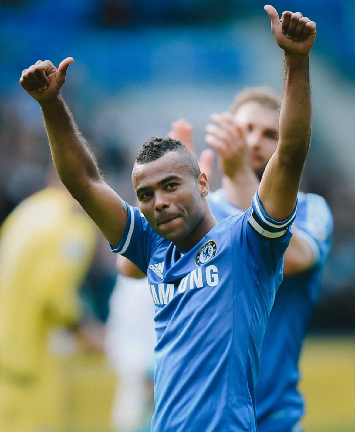11/05/14 ๐
Ashley Cole's final Chelsea appearance. ๐
#CFC | #Chelsea
๐ฒ @CFC_ChelseaFC