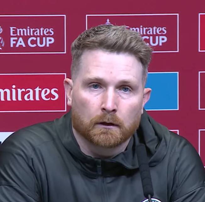🗣️ Calum McFarlane on Chelsea penalty shouts:
“I thought they're tough calls. The Hato and Khusano...