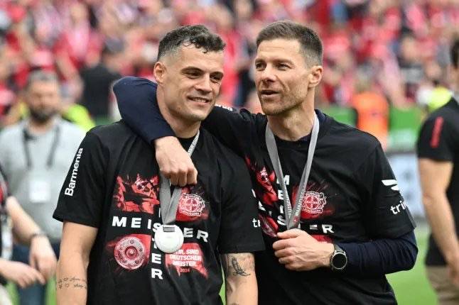 ๐ฃ Granit Xhaka:
"I think that Xabi Alonso can play a back four, and he can play as well a back fiv...
