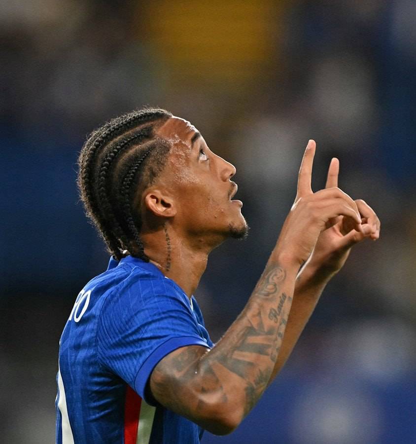 Voting results for Chelsea's 2025/26 Player of the Season award:
๐ฅ Joao Pedro
๐ฅ Enzo Fernandez
๐ฅ...