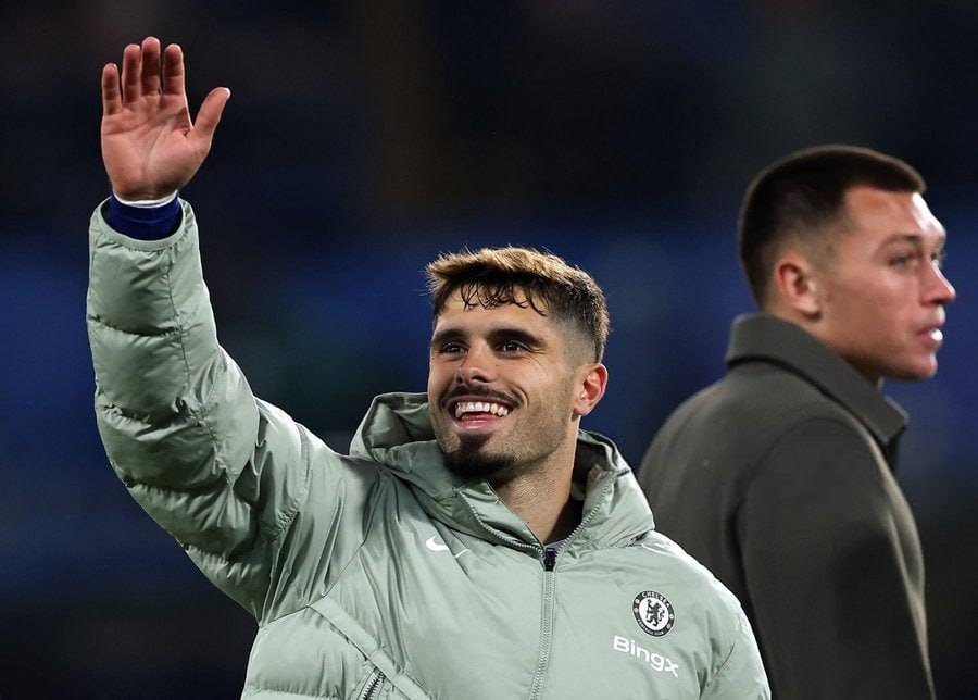 Pedro Neto in the Prem:
50 G/A
20 goals
30 assists
He joins João Pedro as the only Chelsea players...
