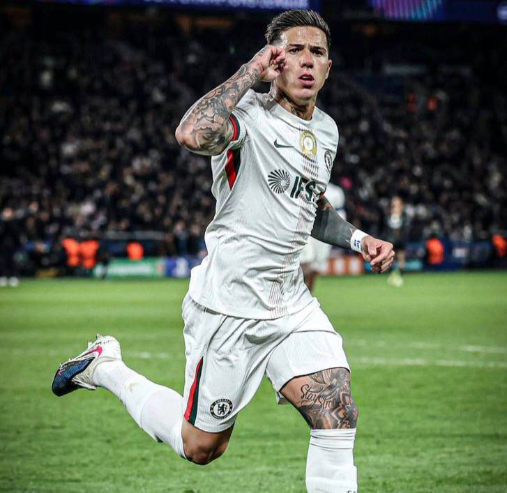 🚨🇦🇷 Man City is going ALL OUT for Enzo Fernández.
Interest is concrete, and there has already been...