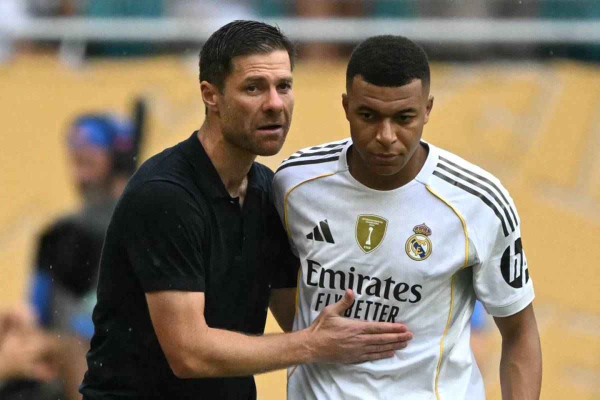 🗣️ European football expert Andy Brassell tells Chelsea to sign Mbappe:
"I just think it's becoming...