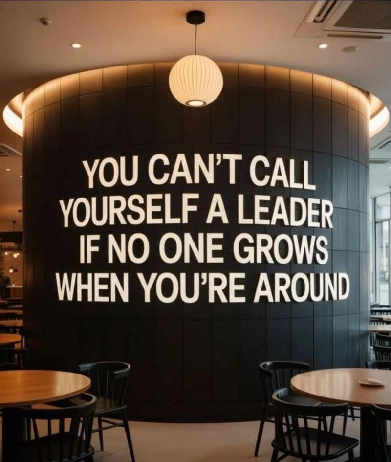 π WHO'S A LEADER? π
GOOD MORNING, FRIENDS! βοΈ
Leadership isn't about being in frontβit's about l...