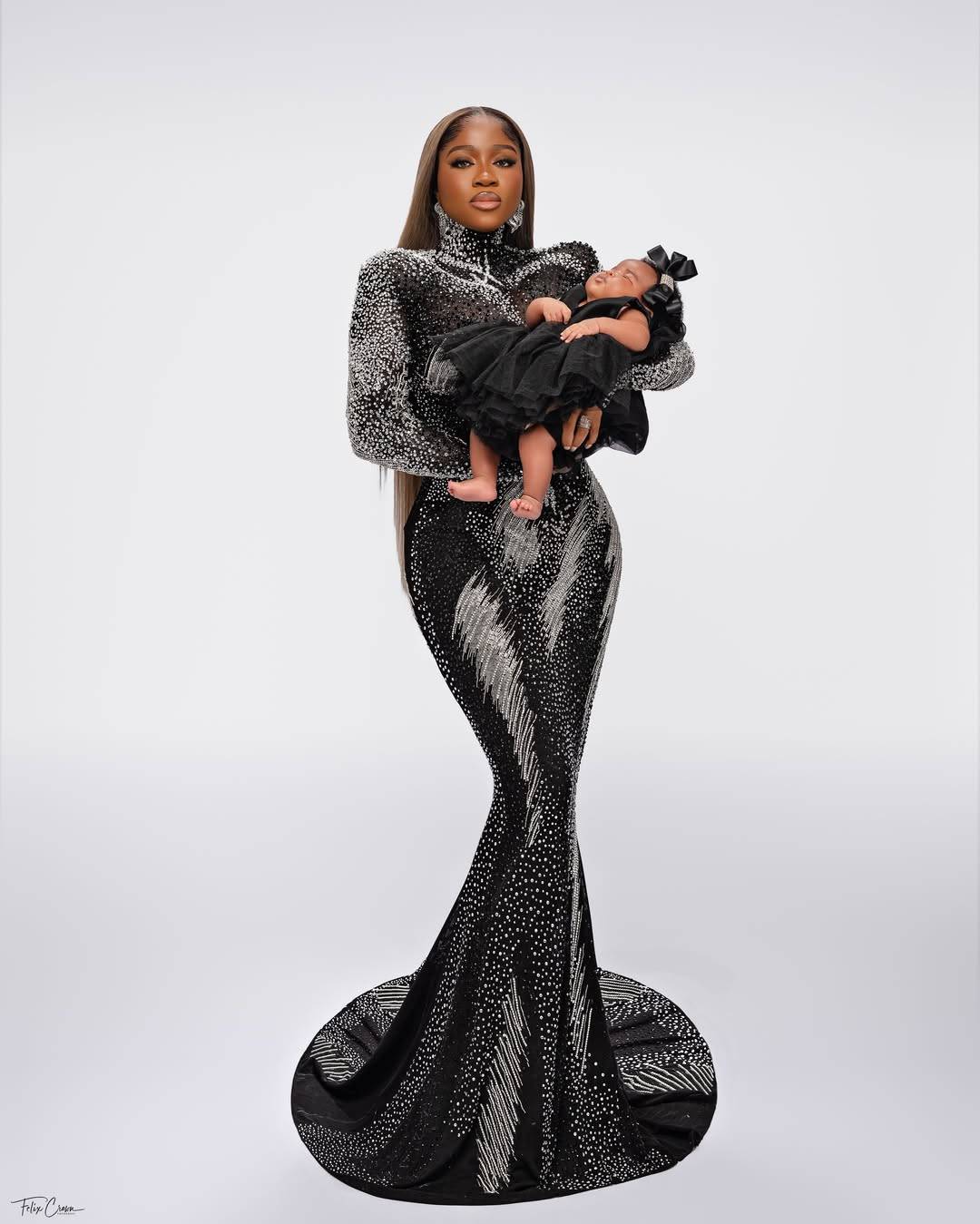 π Nigerian award winning fashion designer Veekee James celebrated her 31st birthday with a special...