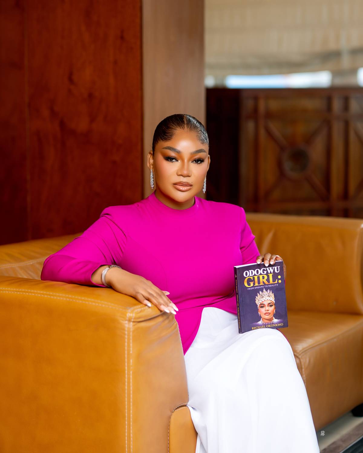 Nollywood star and philanthropist, Rachael Okonkwo, officially unveiled her debut book "Odogwu Girl:...