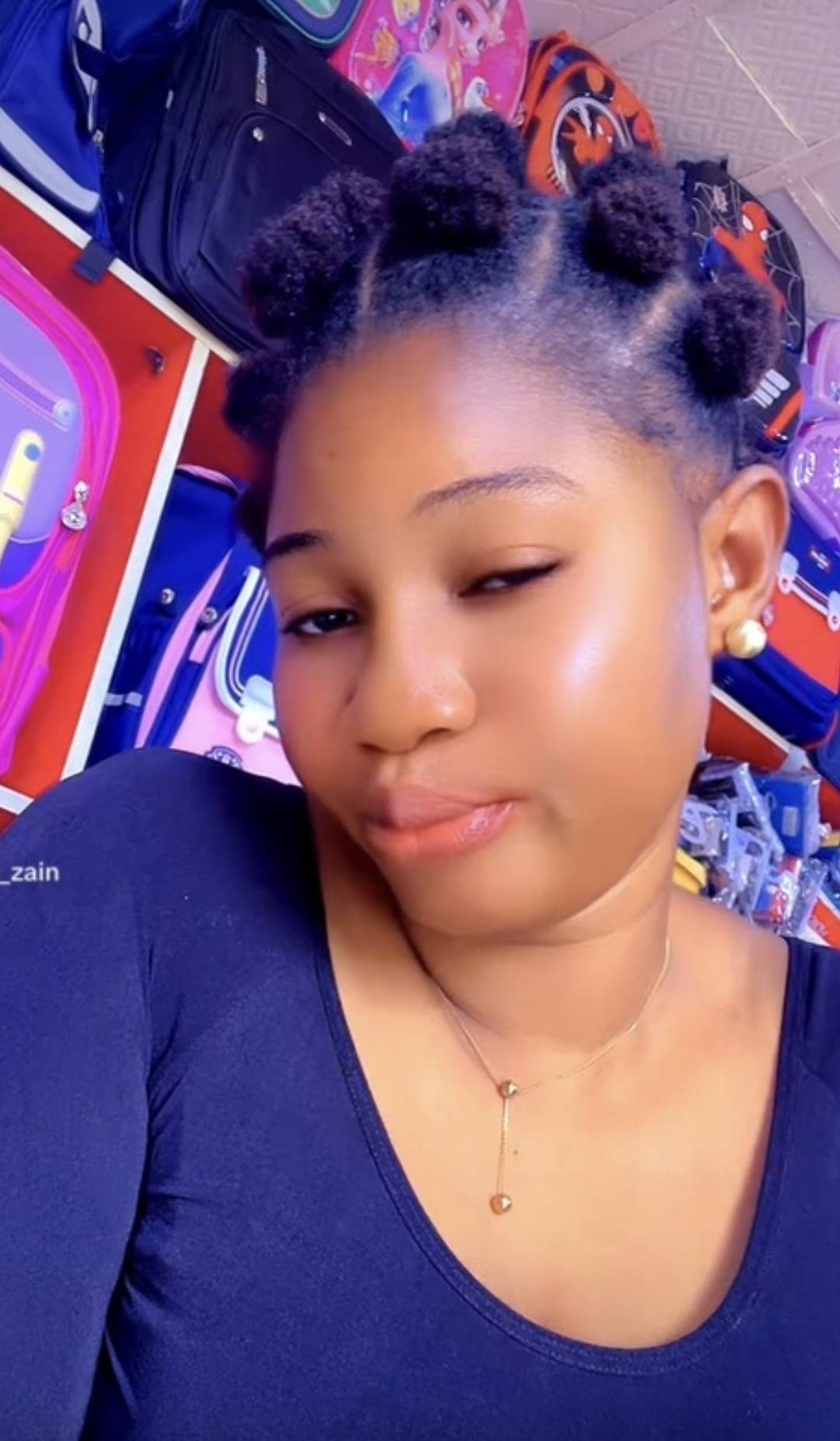 I heard that men are now locking girls too ๐๐ make nobody lock me ooo
Be like dem don lock me oo...