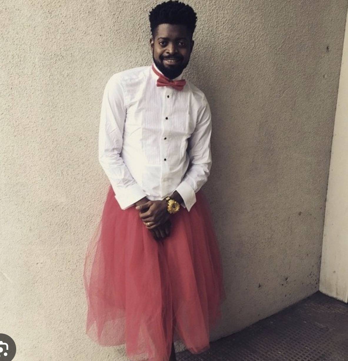😂Quick question...
If your phone battery is on 1% and someone says, "Can I borrow your phone for ju...
