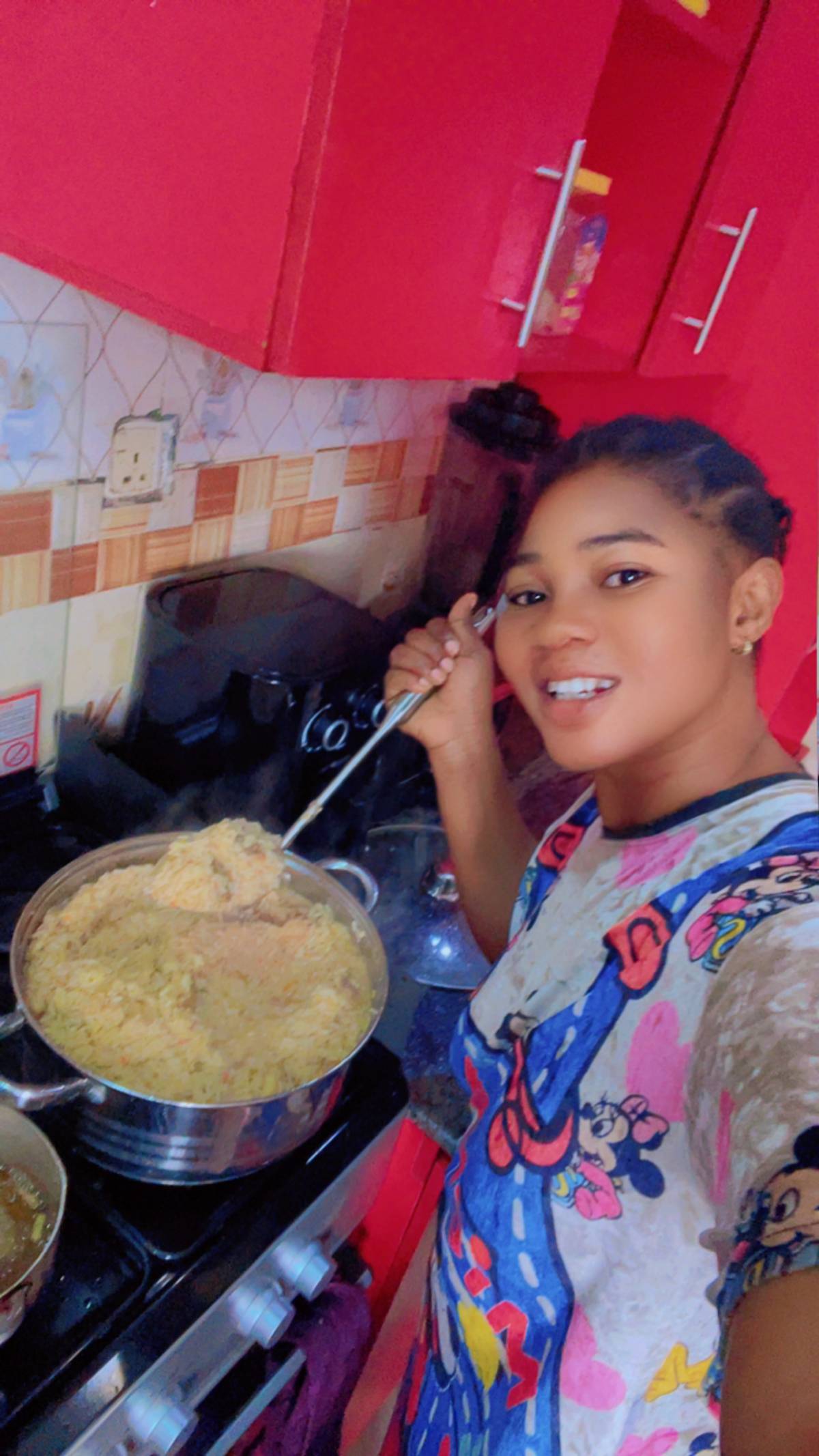 Breakfast is ready guys ๐๐
Who should I dish for first ๐
Ready your plate ๐ฝ๏ธ
#LekeeLekee
#Trend...