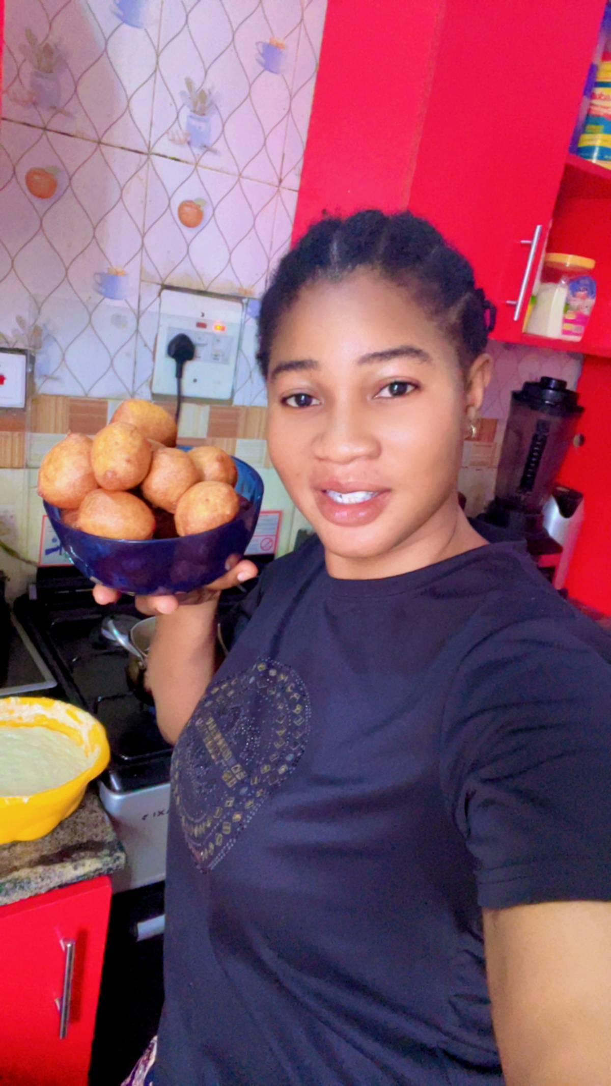 Sunday afternoon PuffPuff is ready ๐๐
Who is in ๐๐
#LekeeLekee
#Trending
#abby