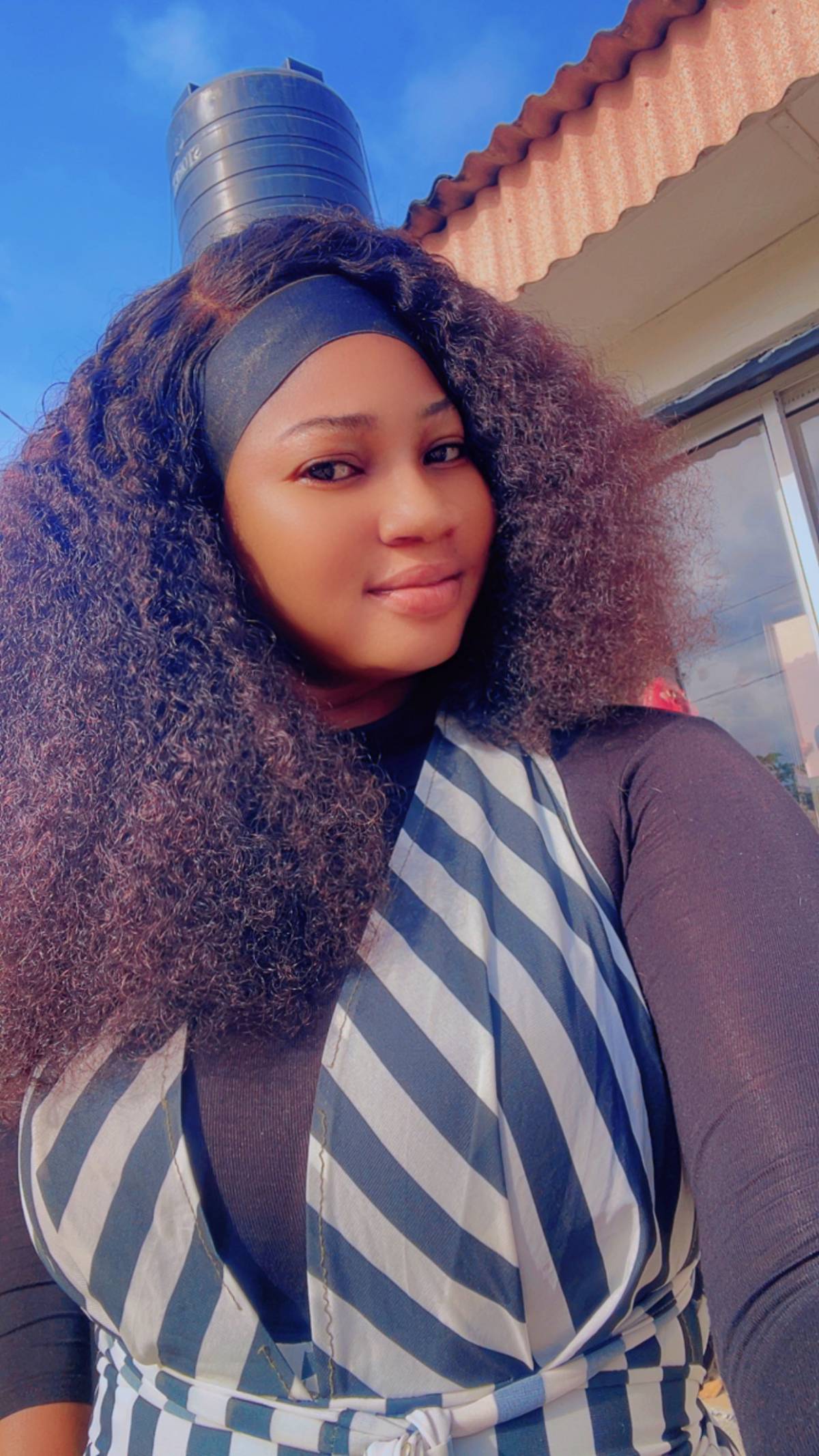 Water me I water you. spoil me I spoil you.
We don't do one sided love here๐ค๐
#LekeeLekee
#Trendi...