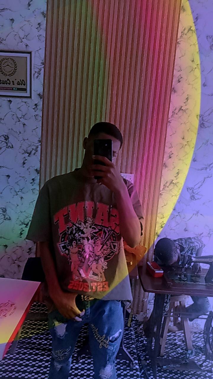 Hello 👋 everyone I'm new here
Did I deserve your welcome