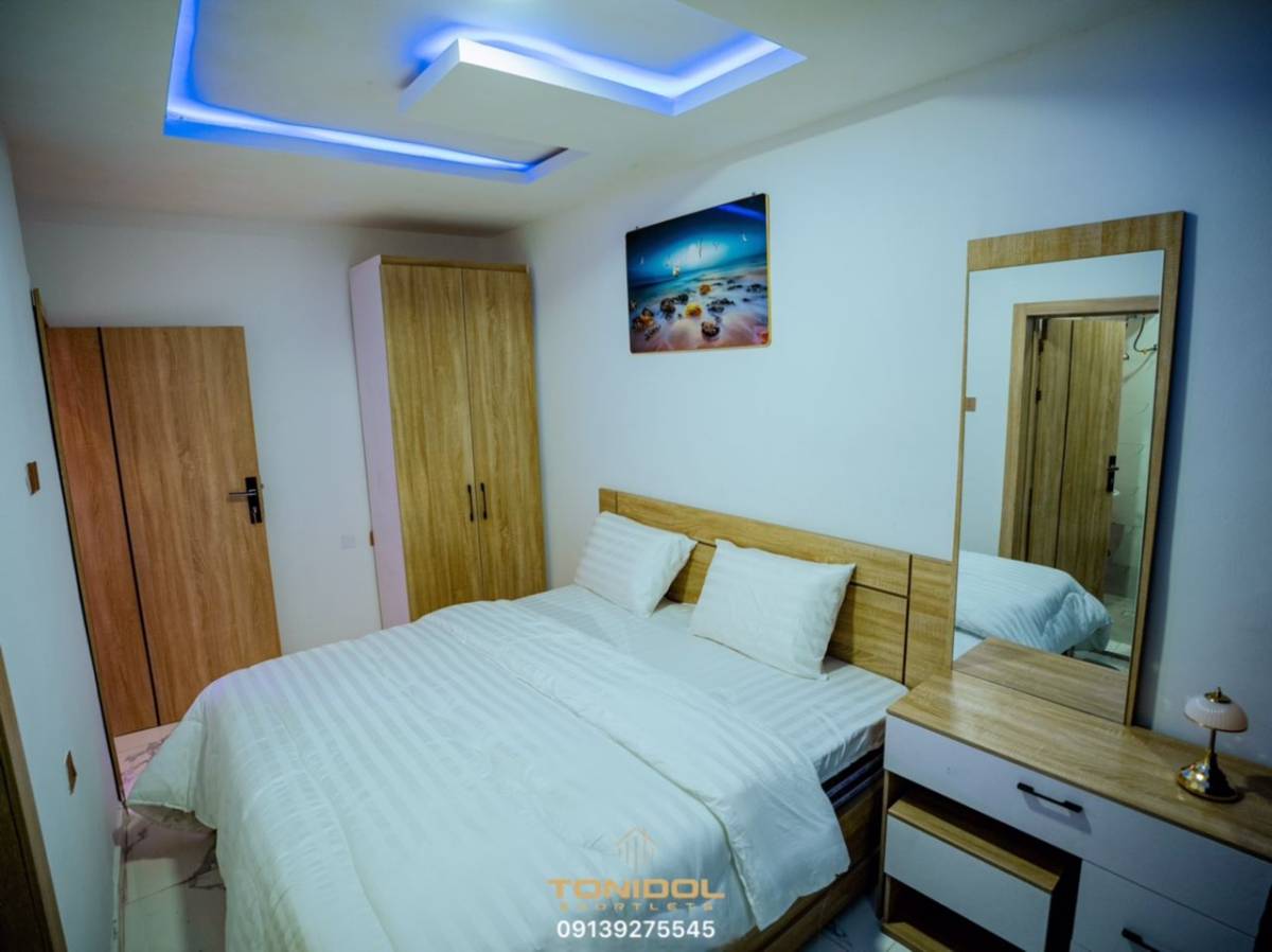 instagram.com/p/DSuDDK0iFtW/…
Introducing Tonidol Shortlets !!!
One-Bedroom #Shortlet Apartment –...