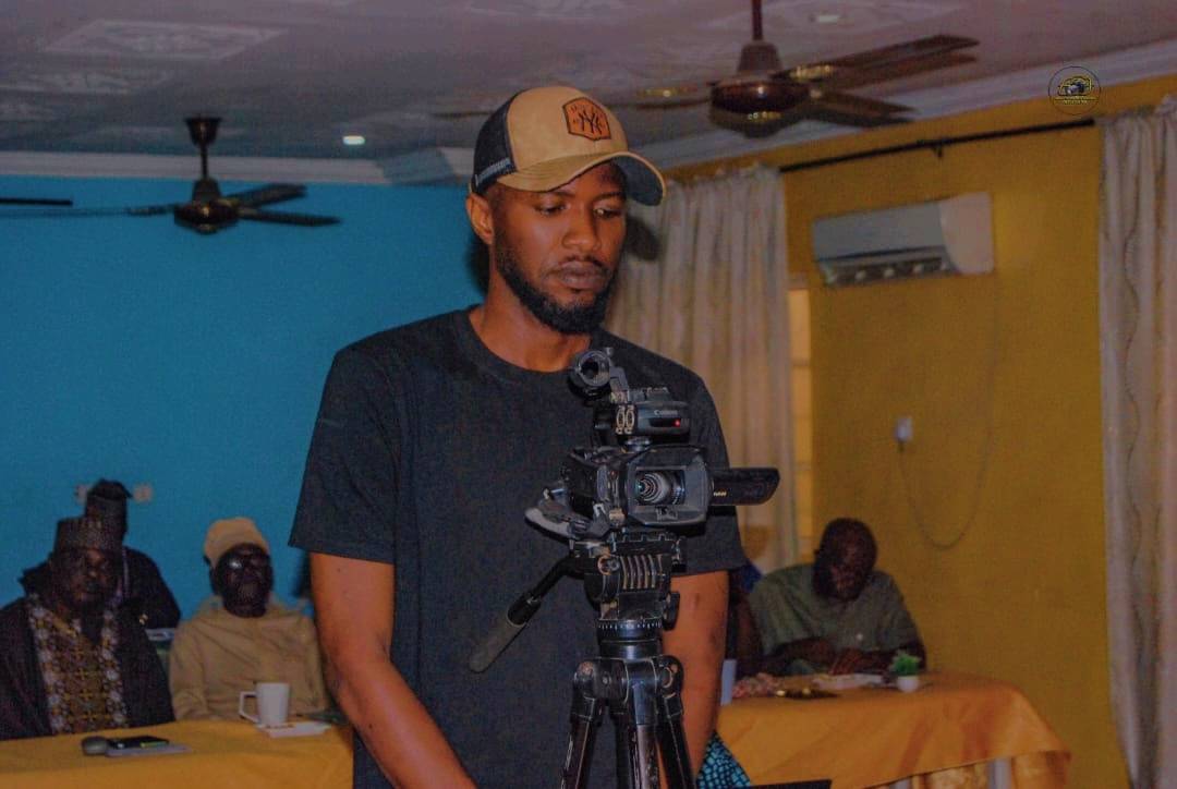 Follow #Malachite Tv (MLC Tv) on Instagram and YouTube to see what man can do💪.
#myshot #arisetv...