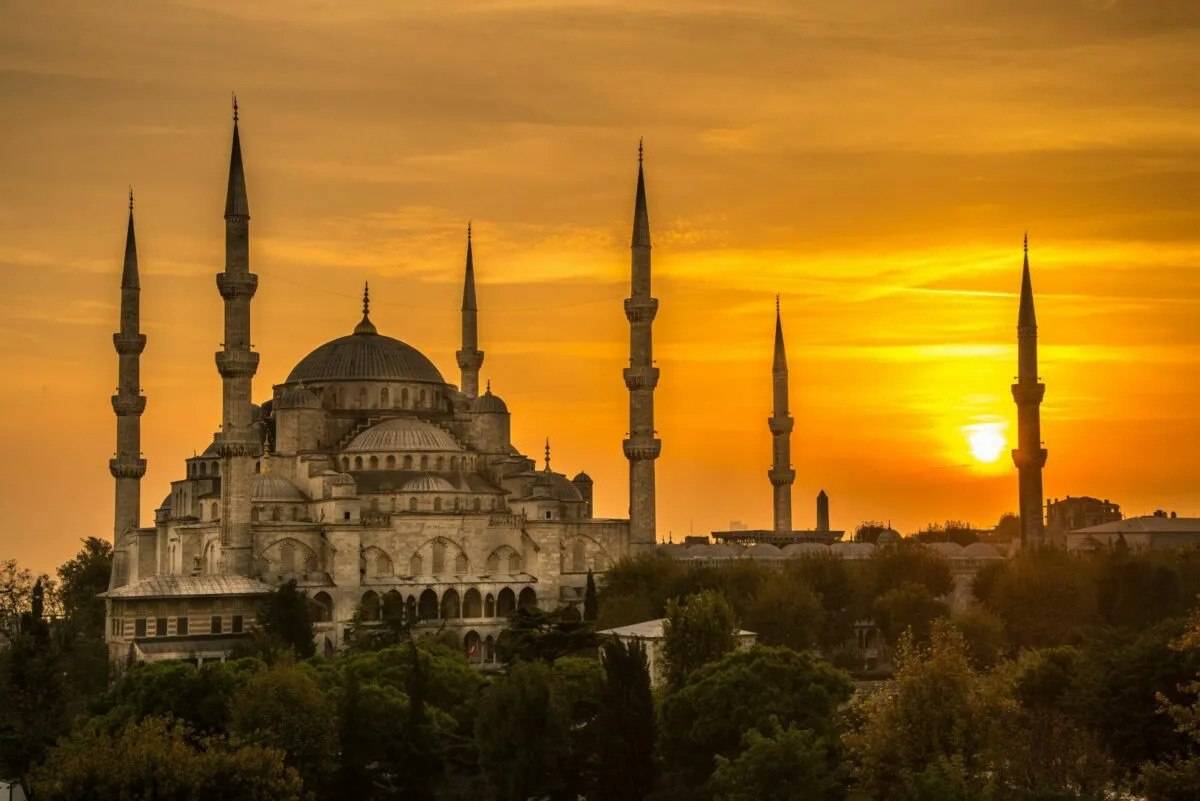 ๐ Istanbul is the only city in the world whose territory is located on two distinct continents: Eur...