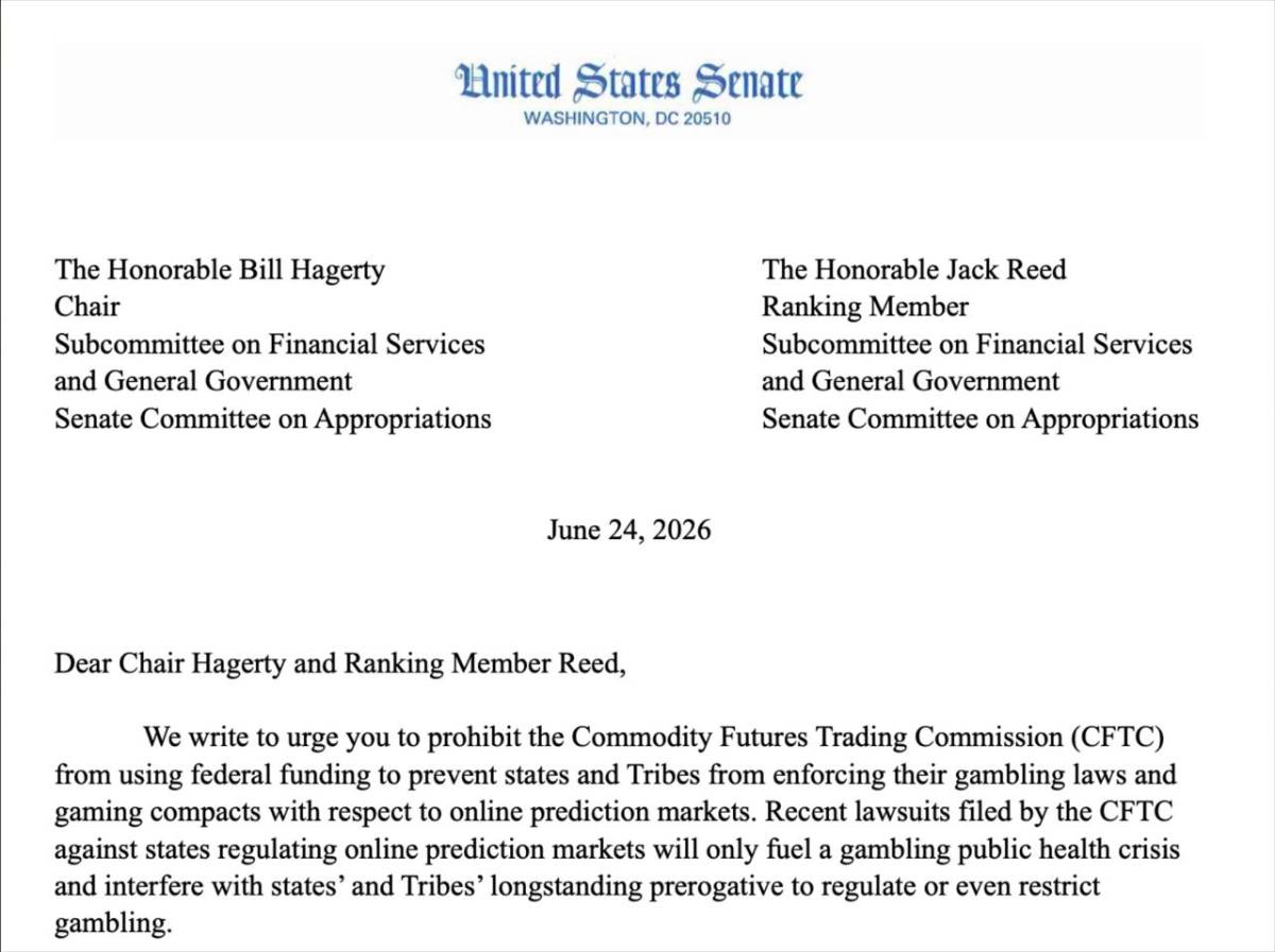 πΊπΈ LATEST: A group of 17 Democratic senators is urging Congress to block the CFTC from using federal...