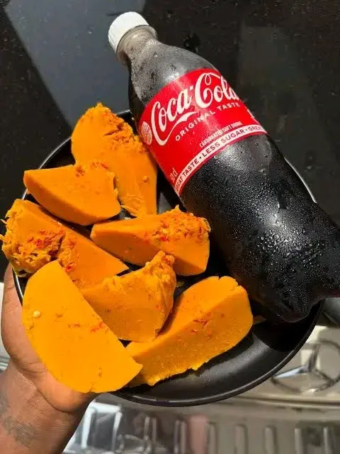Nothing concern Enugu babes with tea โ and bread ๐ in the morning.
Just bring hot okpa and chilled...