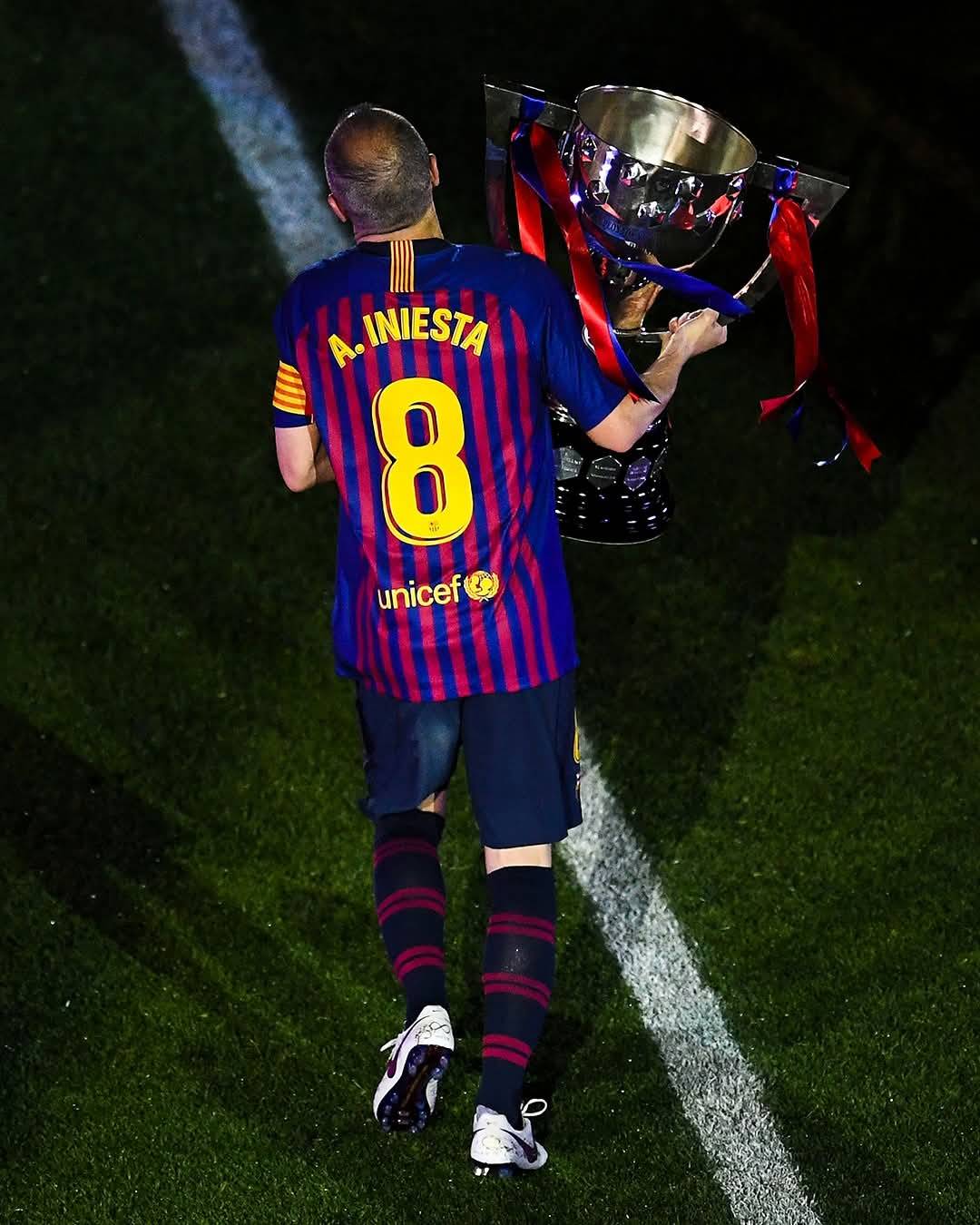 Eight years ago, Andrés Iniesta played his 670th and final game for Barcelona.

Then he stayed and t...