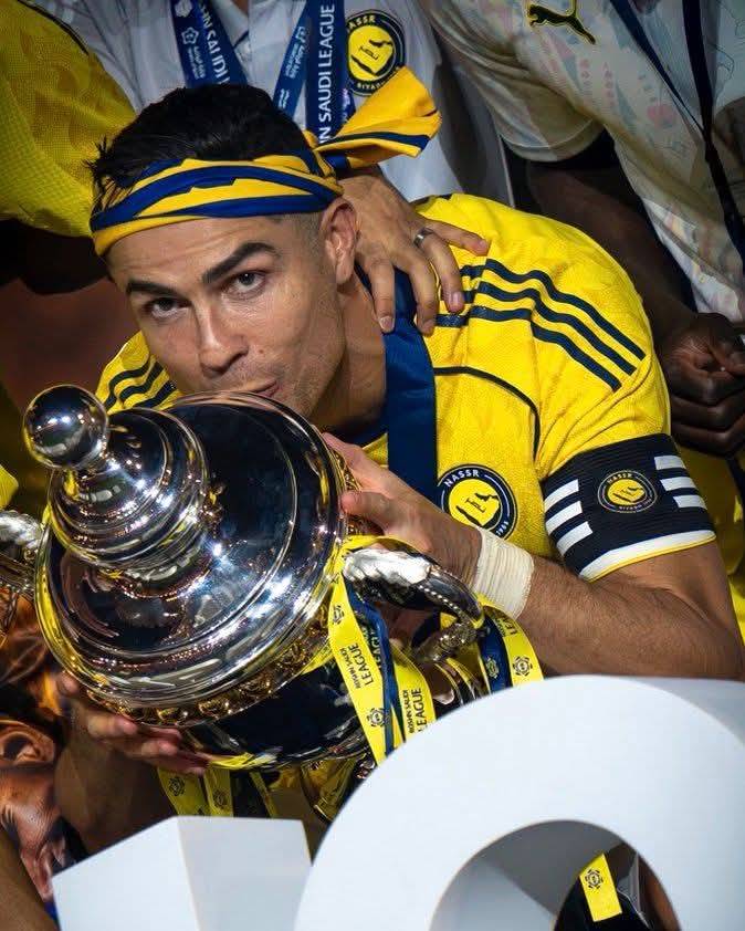 ๐ For the first time in his career, Cristiano Ronaldo will go into a World Cup ๐๐ซ๐๐ฌ๐ก ๐จ๐๐ ๐ฐ๐ข๐ง๐ง๐ข๐ง๐ ๐ญ๐ก...