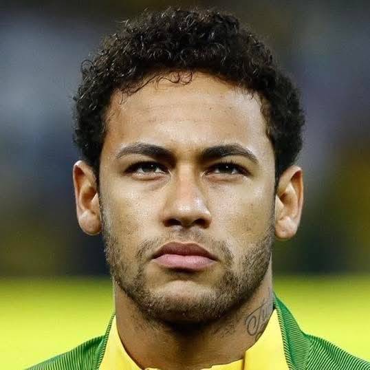 🚨 Dani Alves: "If Brazil want to win the World Cup, they have to play for Neymar”. 🇧🇷
"Argentina w...