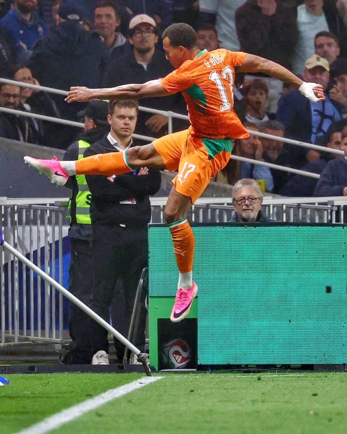 Guela Doue, Defender for Strasbourg and elder brother to PSG Winger Desire Doue scored Ivory Coast’s...