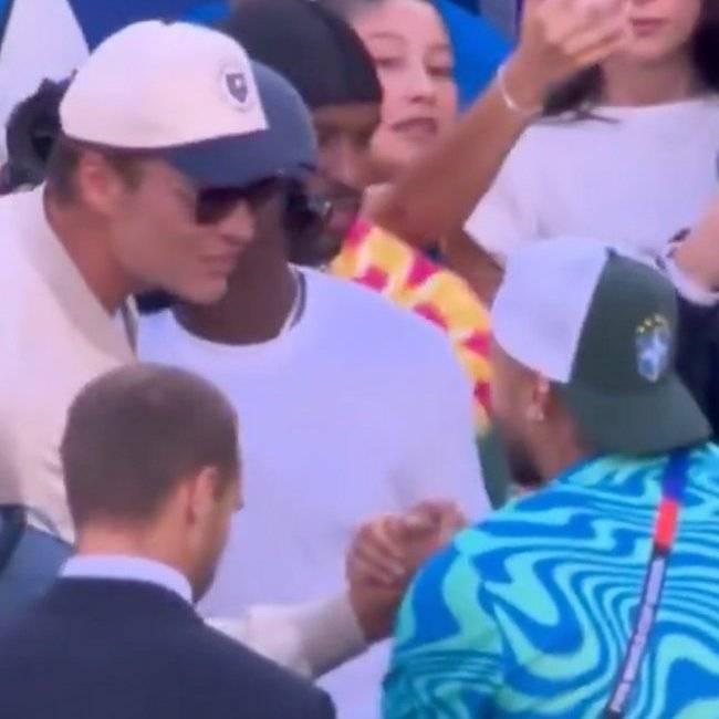 🔥🇧🇷 Neymar linked up with Travis Scott and Tom Brady ahead of Brazil's World Cup opener.