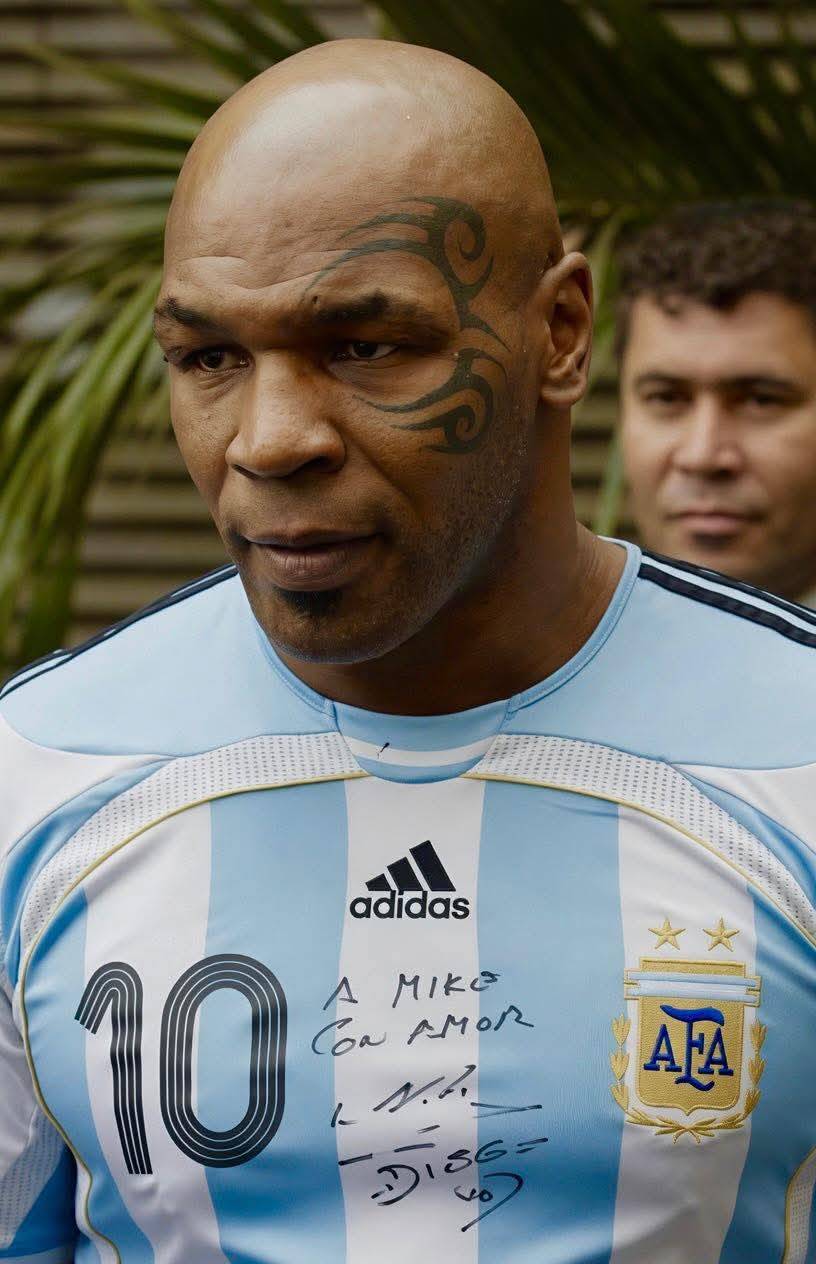 ⚽️
Mike Tyson 
Leo Messi 
AFA - Selección Argentina