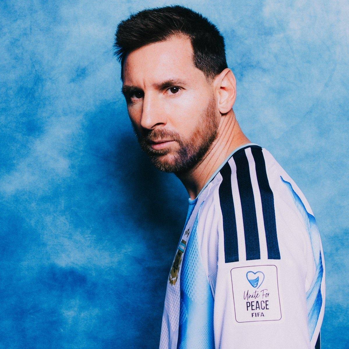 π¨π¨ | Lionel Messi at the FIFA World Cup:
π
Most World Cup Tournaments Played (6)
π
Most Games P...
