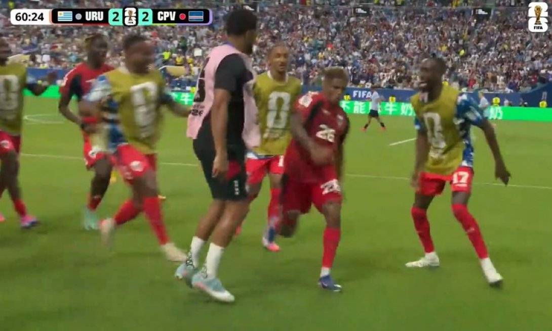 ๐จ๐จ| GOAL: IT IS ALL SQUARE!! HELIO VARELA EQUALISES FOR CABO VERDE!
Uruguay 2-2 Cabo Verde