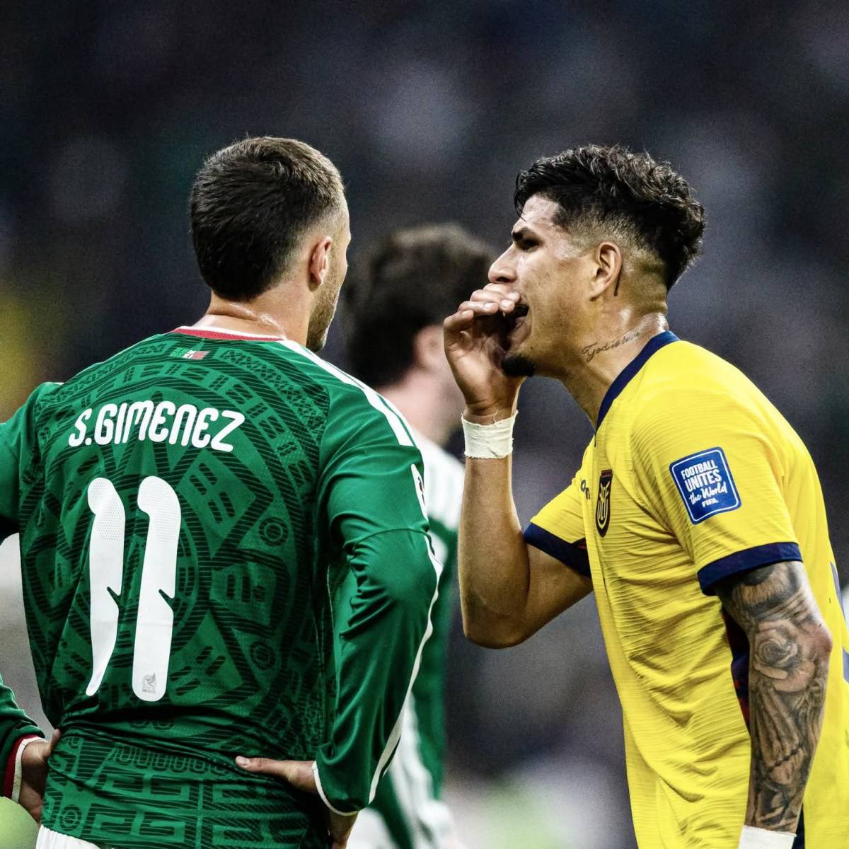 ๐จ ๐๐๐๐๐๐๐๐: UEFA will ๐ง๐จ๐ญ ๐๐๐จ๐ฉ๐ญ automatic red-card rule for players who cover their mouth. โผ๏ธ๐ช๐บ
UE...