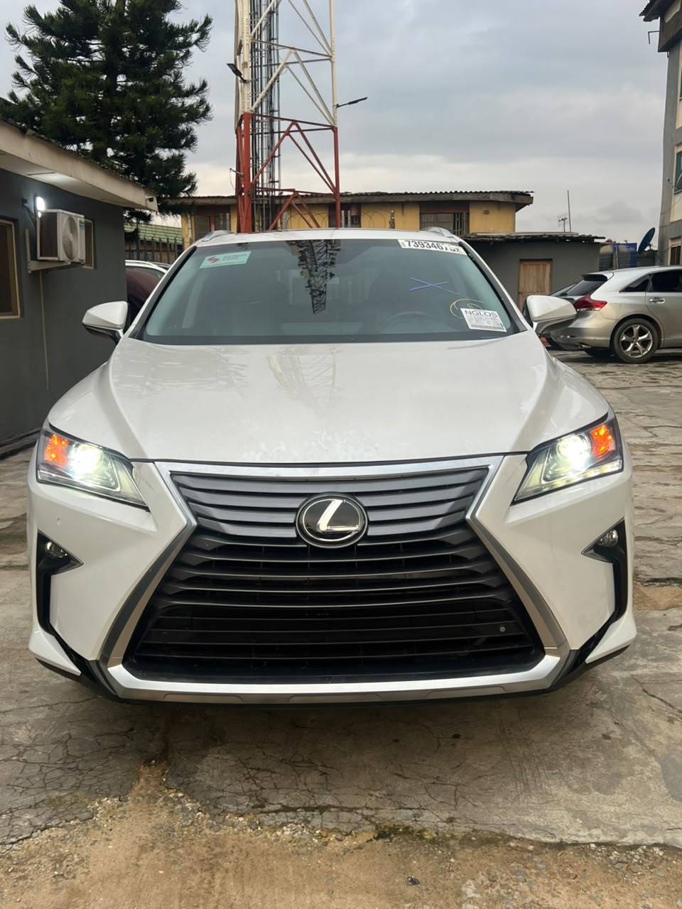 🚨 DISTRESS DEAL‼️ 🚨
2016 Lexus RX350 (Tokunbo)
Cleanest in Lagos
Sharp Black Interior
⚡ Few Min...