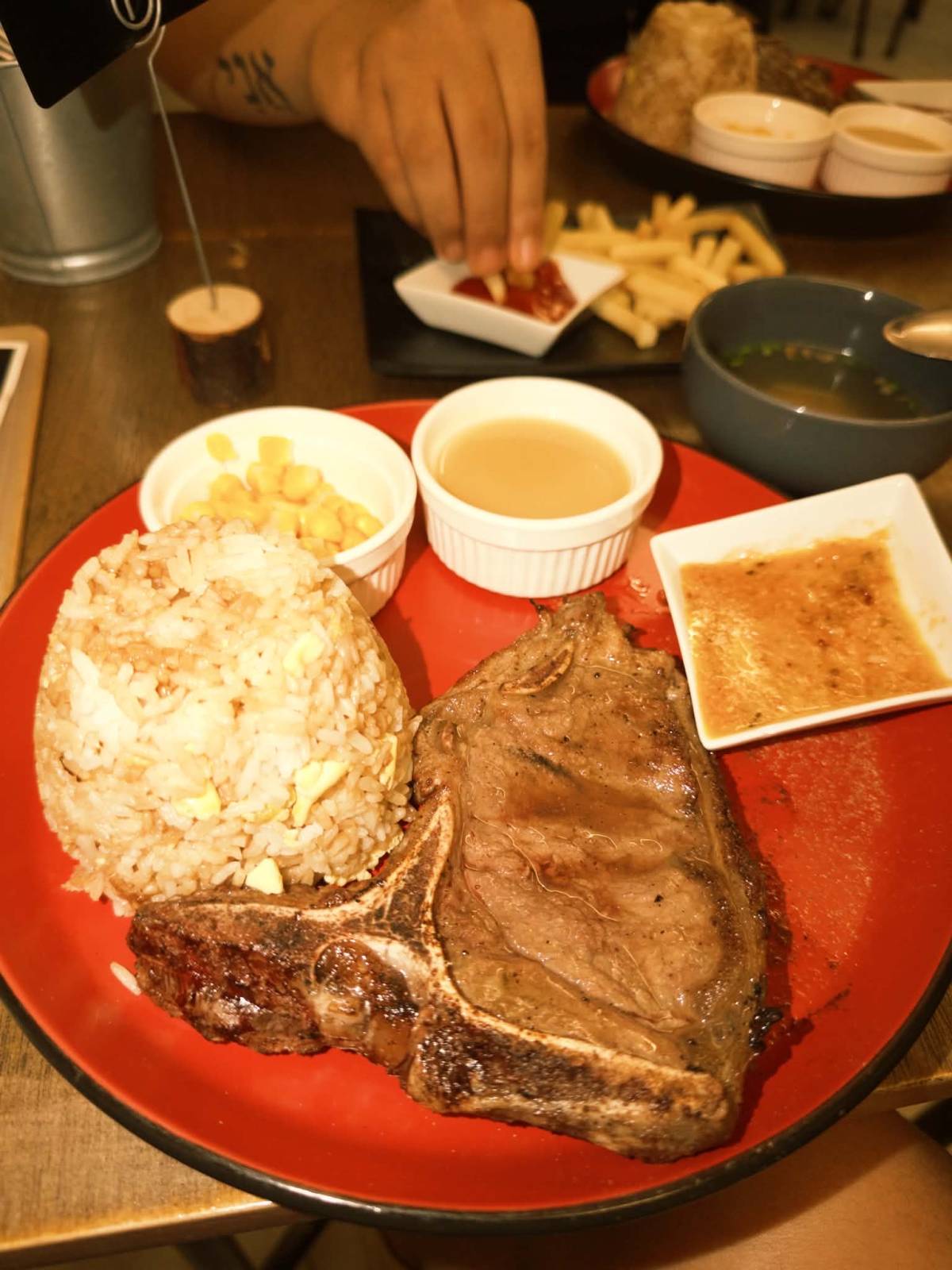 It’s dinner time here!!! Lets eat steak 😋 I have a question, what’s your preferred doneness when it...