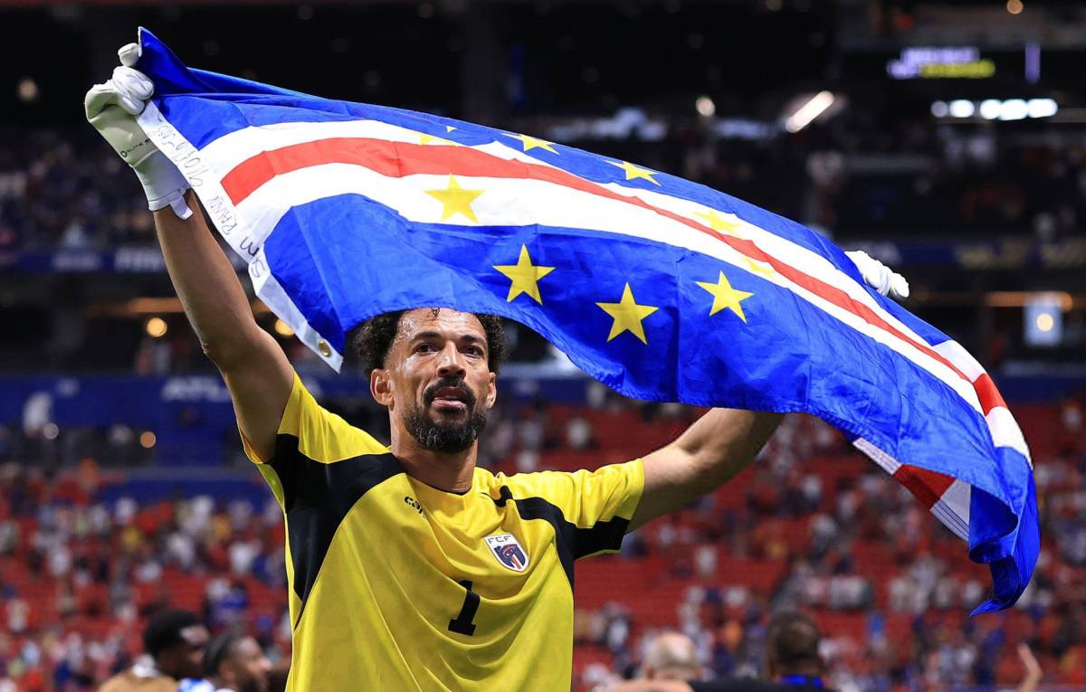 🚨🇨🇻 Vozinha’s move to Colo Colo, on the verge of collapsing after new round of negotiations.
Santi...