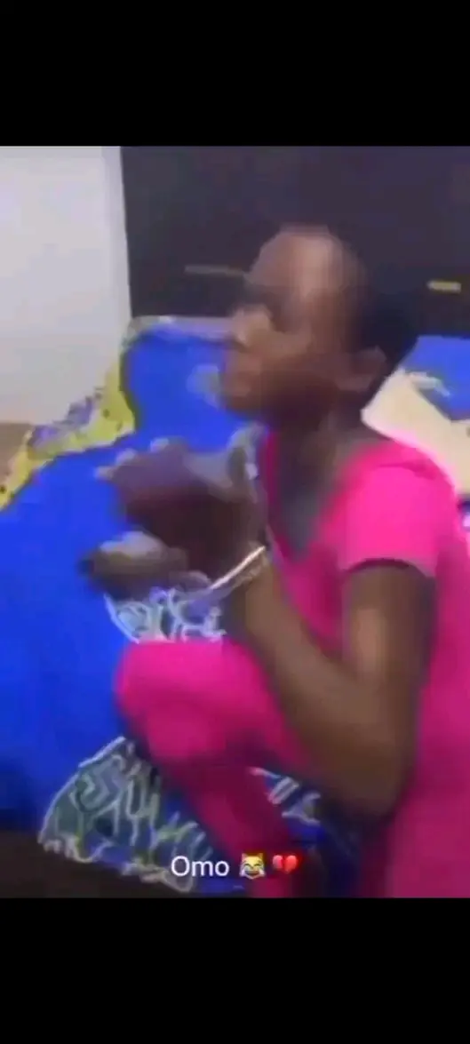 Why do girls risk their lives like this ⁉️
This Favour of a girl really get mind, aswear 🥹
Must y...
