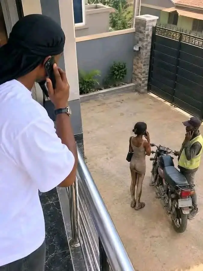 Happiness , I have seen you but please tell the bike man to carry you go back!!
I dey family meeting...
