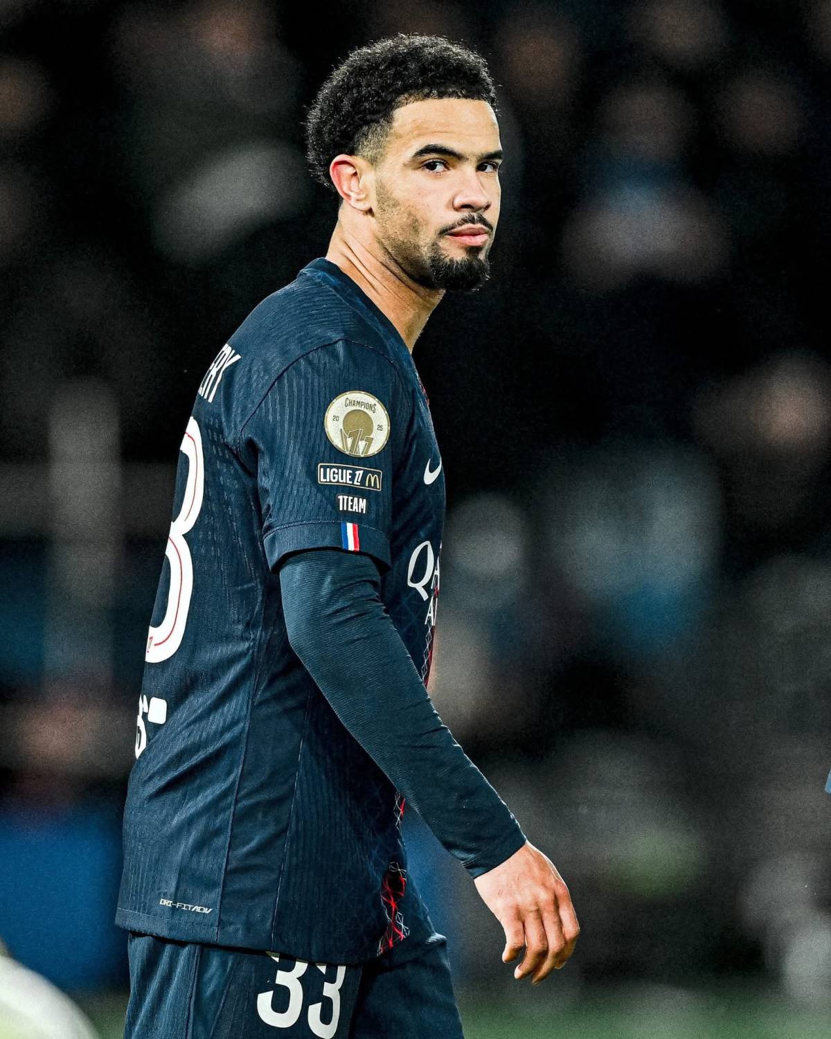 🚨NEW: Manchester United are reportedly considering a €60m (£51m) offer for PSG midfielder Warren Za...