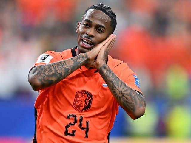 ๐จ๐ต BREAKING: Crysencio Summerville to Al Hilal, here we go! Verbal agreement done and player just...