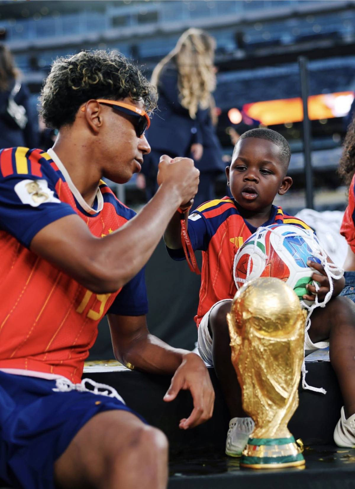 🇪🇸 Lamine and his little brother Keyne.