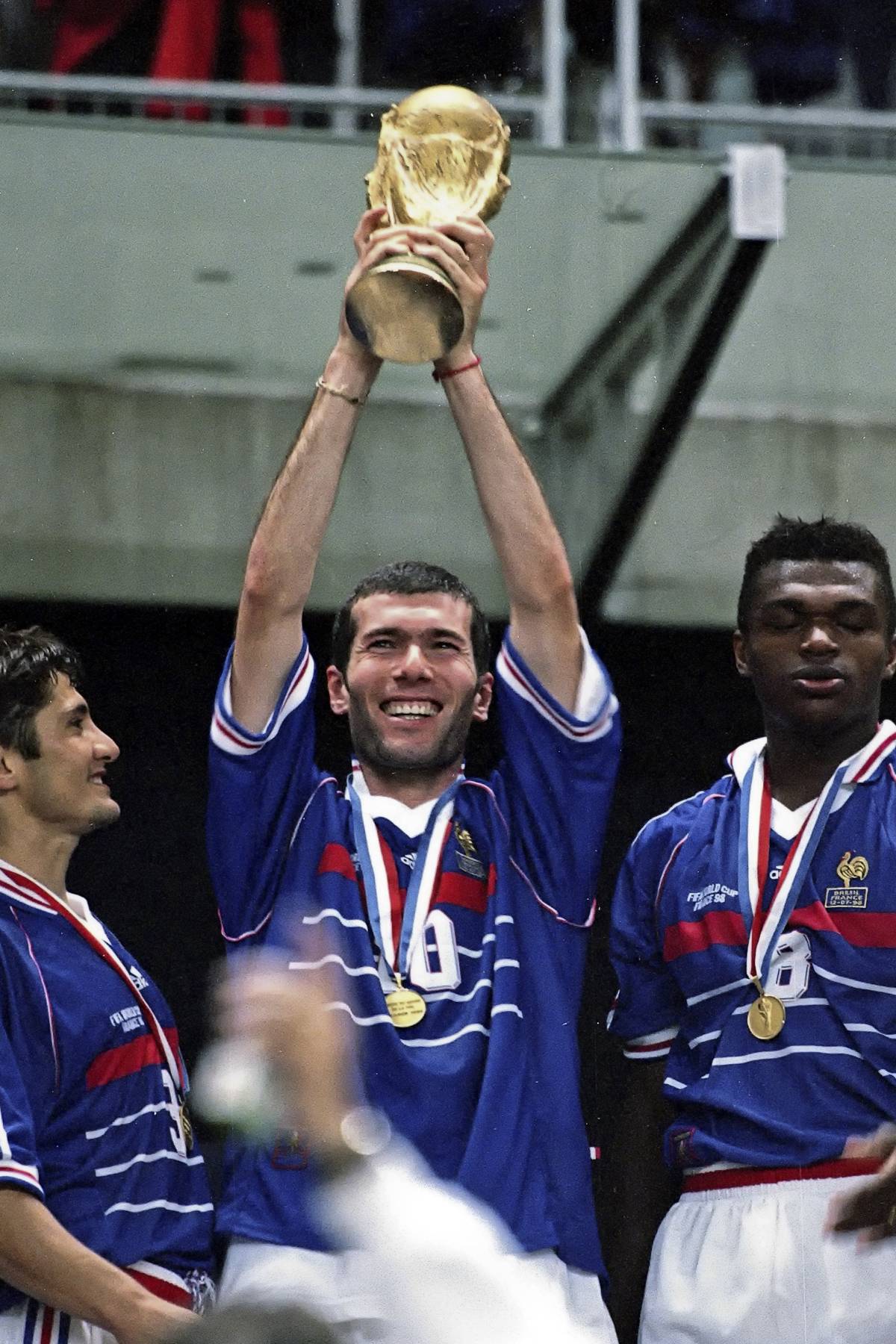 🇫🇷 Zinedine Zidane has already signed his long term contract as new France head coach.

Verbal agree...