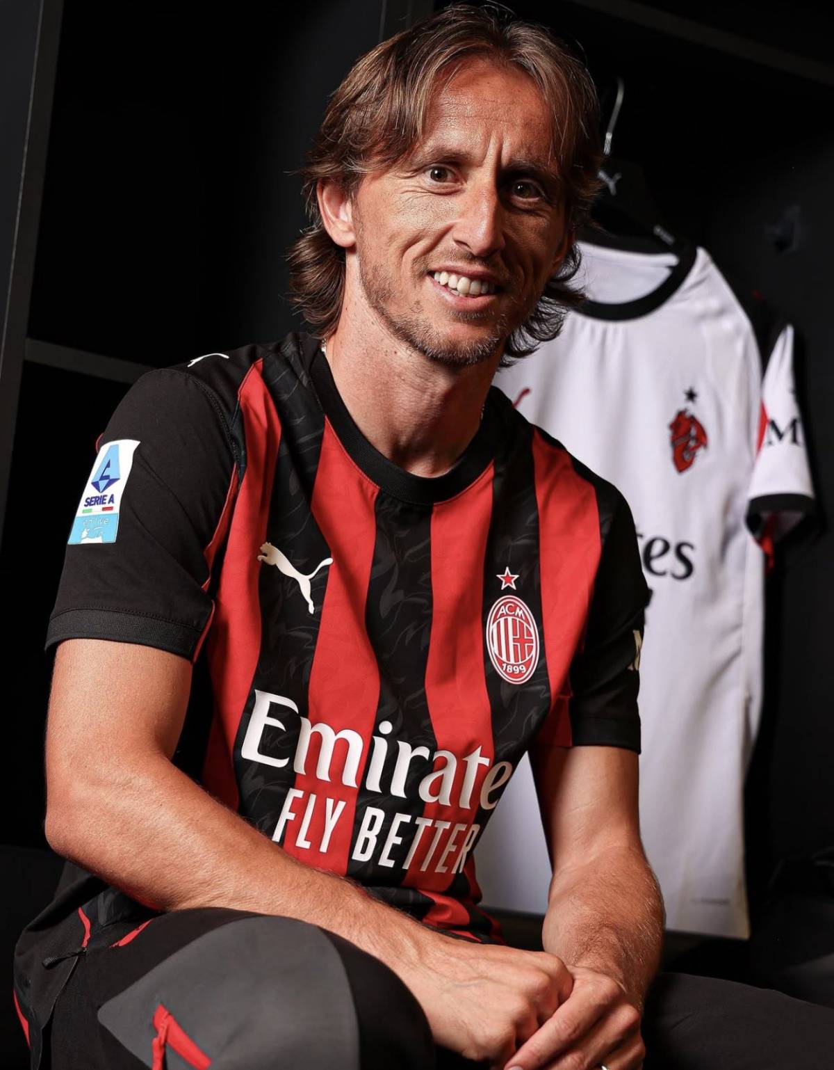 BREAKING: Luka Modrić has verbally agreed to sign new deal at AC Milan.
The Croatian legend continu...