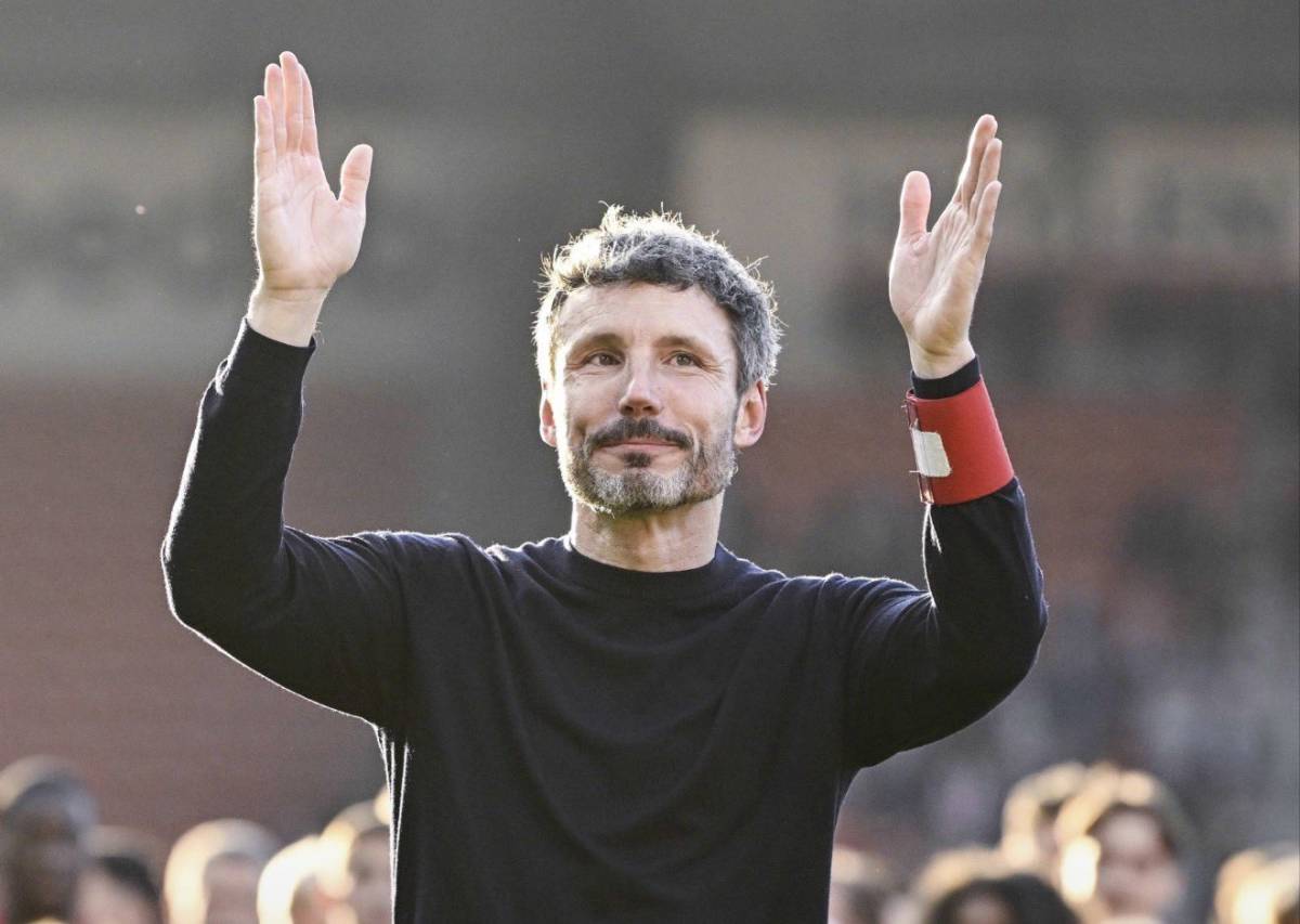 BREAKING: ๐ฉ๐ช Belgium has now confirmed Mark Van Bonmel as the new head Coach until June 2030.
Contr...
