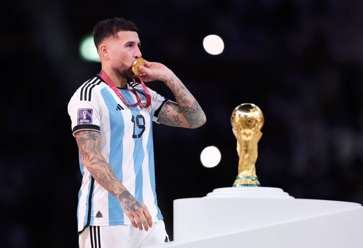 BREAKING: 🇦🇷 Argentina defender Nicolás Otamendi RETIRES from international football and will not pl...