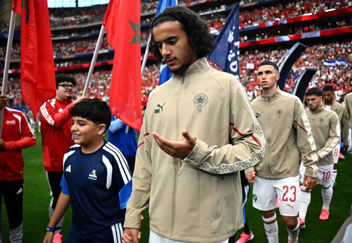 JUST IN: Manchester City remain in direct club to club talks with French side Lille for Moroccan you...