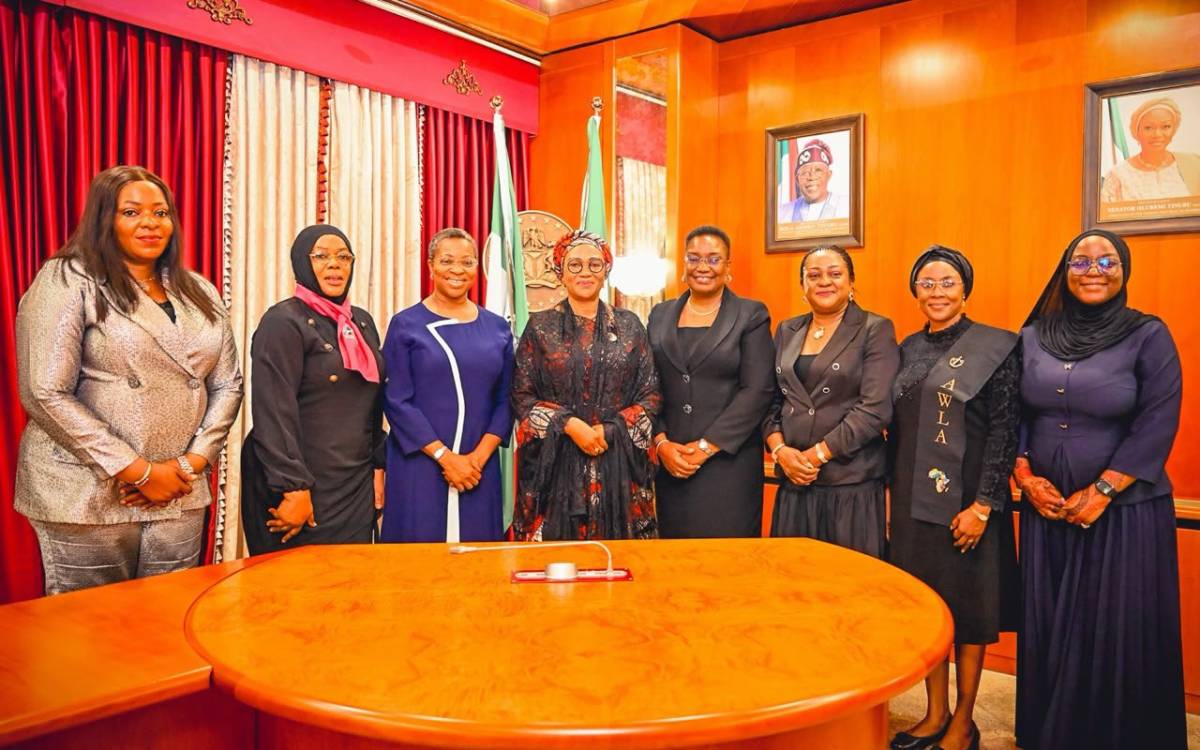 JUST IN: The Nigerian First Lady, Sen. Oluremi Tinubu receives first female NBA PRESIDENT-ELECT, Mrs...